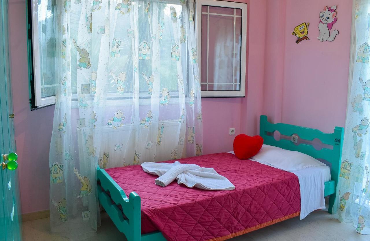 Vicky'S Village Private House Fiolítis 외부 사진